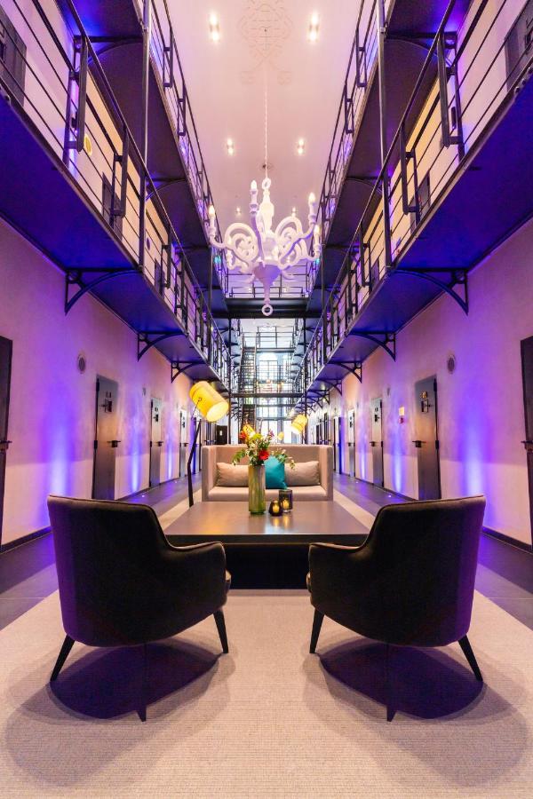 鲁尔蒙德 阿雷斯特之家酒店 外观 照片 The interior of the hotel