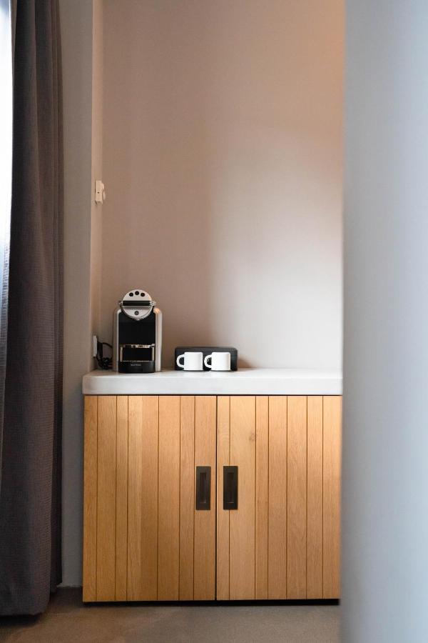 鲁尔蒙德 阿雷斯特之家酒店 外观 照片 A Nespresso coffee machine in a hotel room