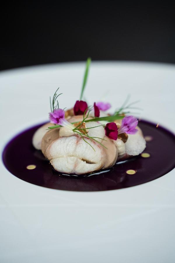 鲁尔蒙德 阿雷斯特之家酒店 外观 照片 A dish of monkfish